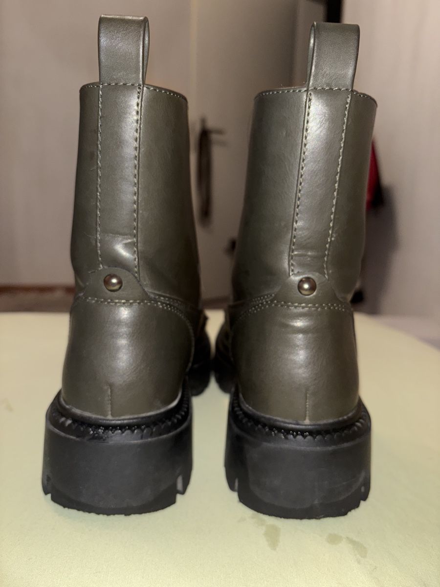 Scarpe da donna: Stiefel Cattwalk 39.gr – Usato da Altendorf venduto da mausi771