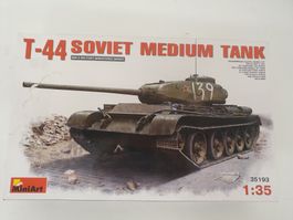 MiniArt Kit T-44 Soviet Medium Tank/Panzer 1:35 - NEU + RAR!