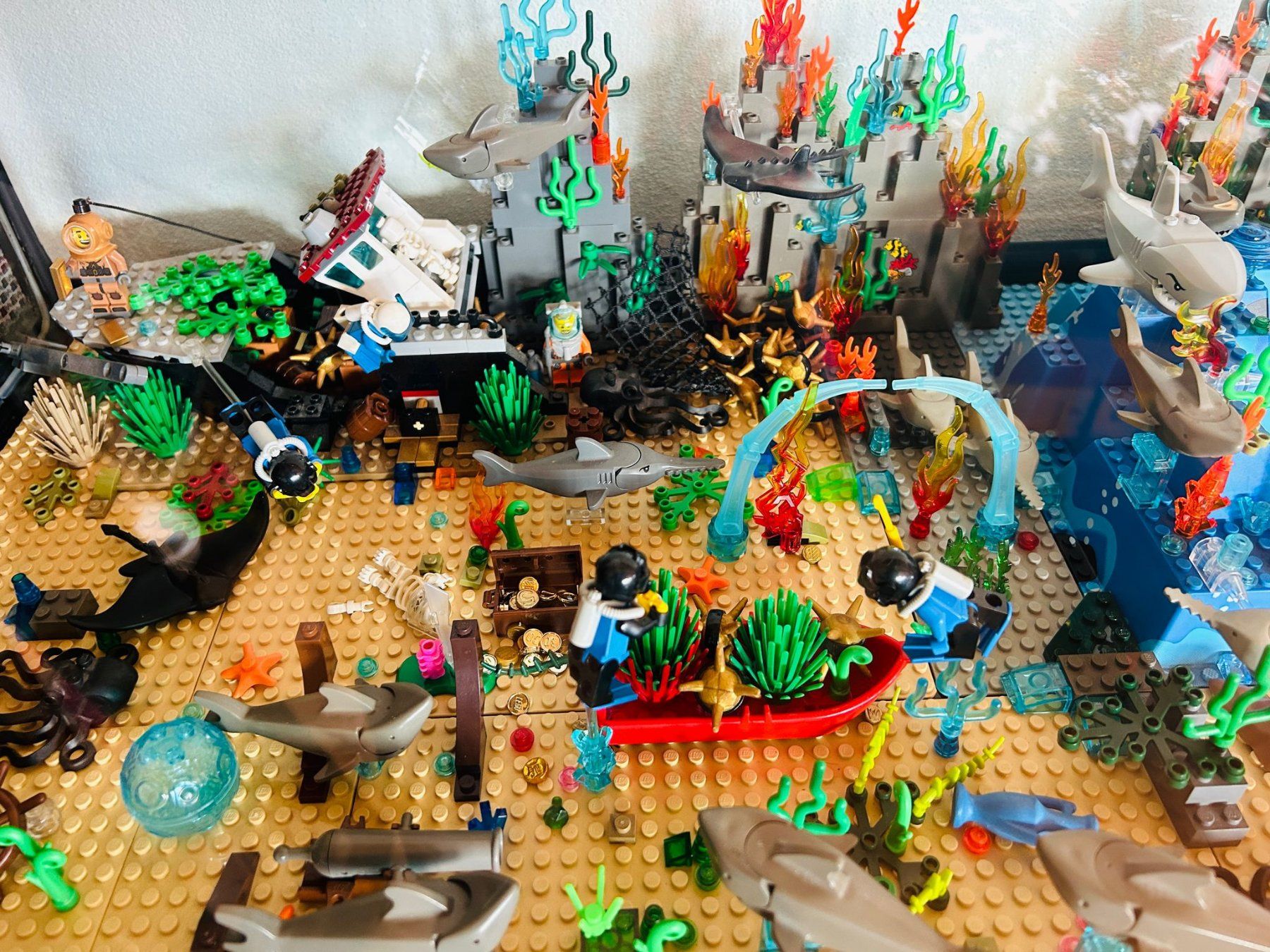 Lego Kit di costruzioni: LEGO MOC Deep Ocean Acquarius – Usato da Riazzino venduto da cat_w7kf 6