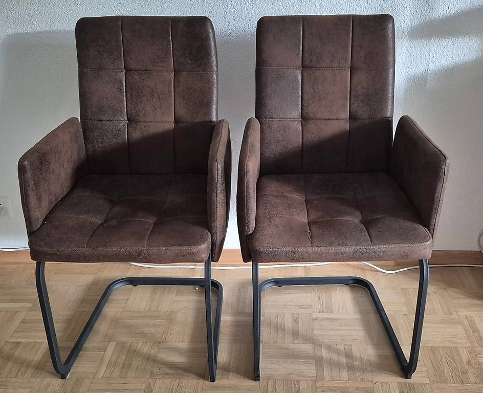 Stühle: 2 Wohnzimmerstühle Braun – Gebraucht aus bern von sommer89