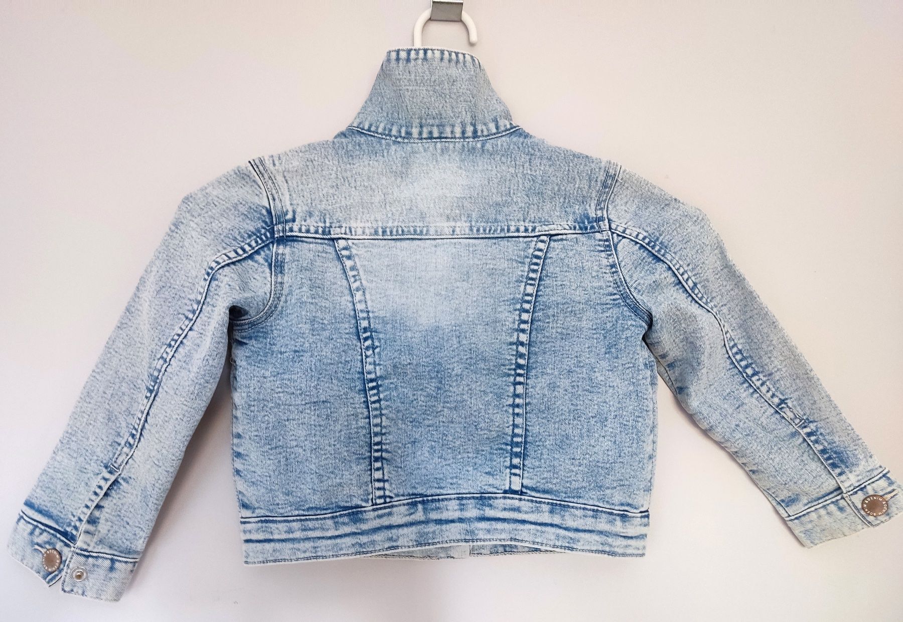 H&M Giacche: H&M Jeansjacke Gr. 104 – Usato da Biel/Bienne venduto da AnikaNah 1