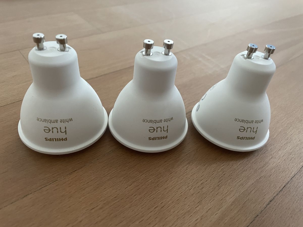 Philips Lampade: 3Stk. Philips Hue White Ambiance GU10 – Usato da Grüningen venduto da SeeliZh