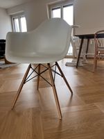 Eames Plastic Armchair Stuhl