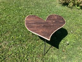 Beistelltisch Herzform, Holz gebrannt, 64x59x45cm
