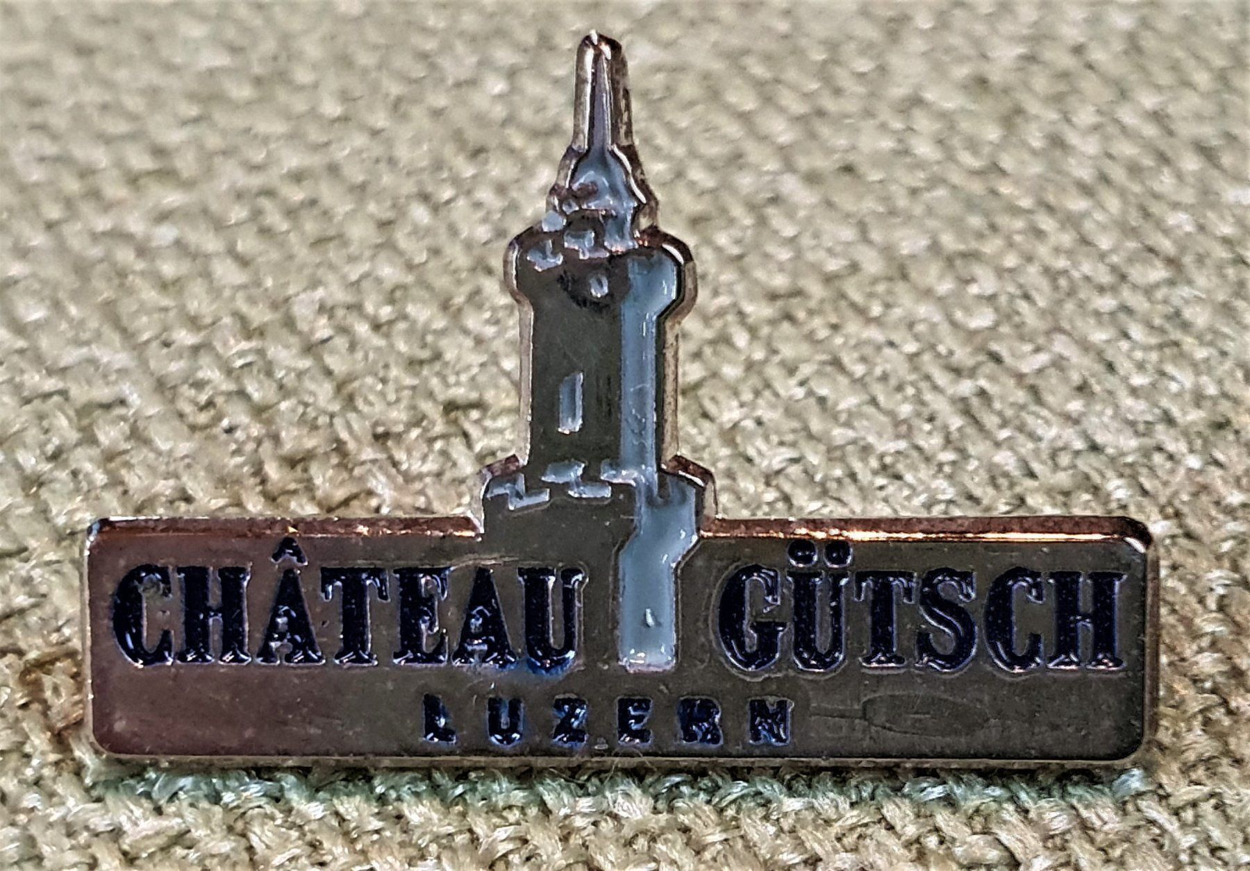 Placchette & Badge: D248 - Pin Chateau Gütsch Luzern Schweiz – Usato da Reinach BL venduto da Boston-Verkauf