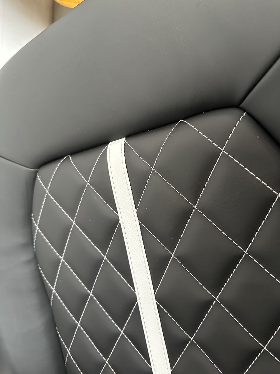 VW Tutti i ricambio: VW Crafter MAN TGE Sitz Einzelsitze Leder – Usato da Alpnach-Dorf venduto da Skai0 4