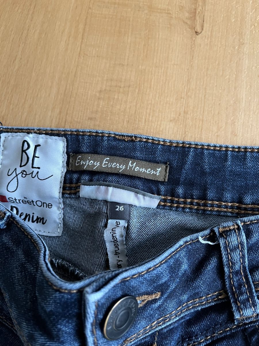 Jeans: Damen Jeans – Usato da Kirchberg SG venduto da MB409_4x4 1