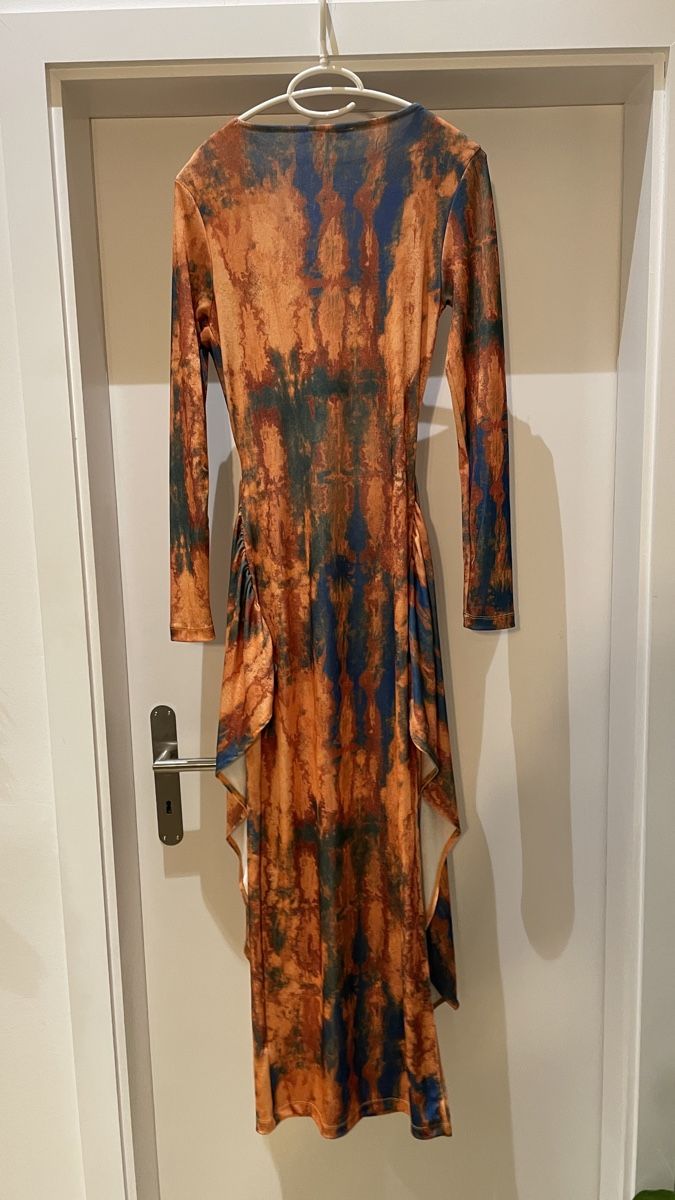 Na-kd Vestiti: Kleid von NA-KD – Nuovo (secondo la descrizione) da Balgach venduto da DeeKova 8
