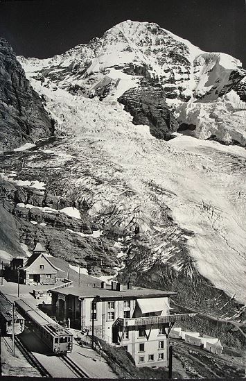 Cartes postales: JUNGFRAUBAHN Station Eigergletscher – D'occasion à Jona par philajona