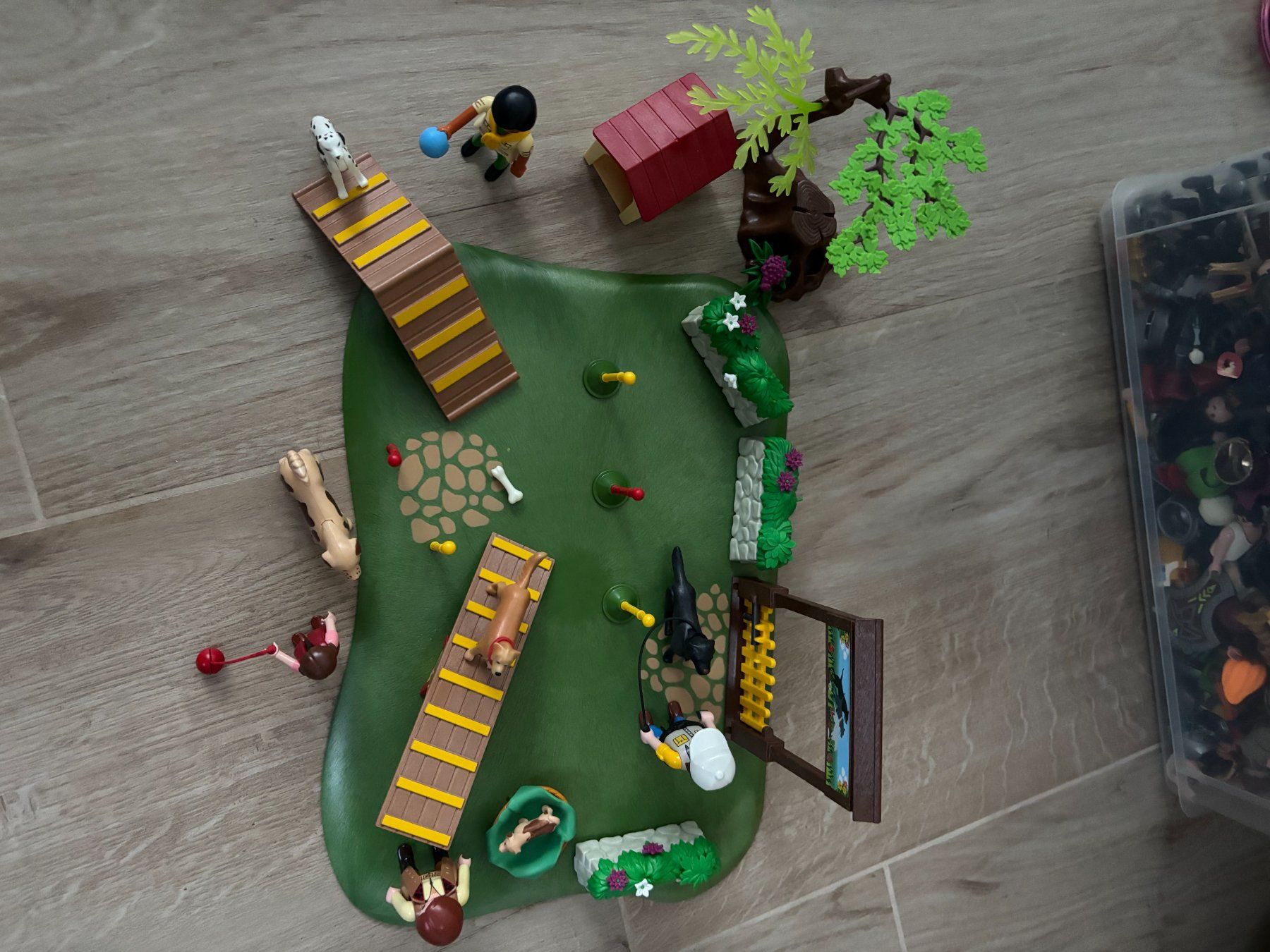 Playmobil Spielzeuge: Playmobil Hundeschule – Gebraucht aus Mägenwil von sil1a 4