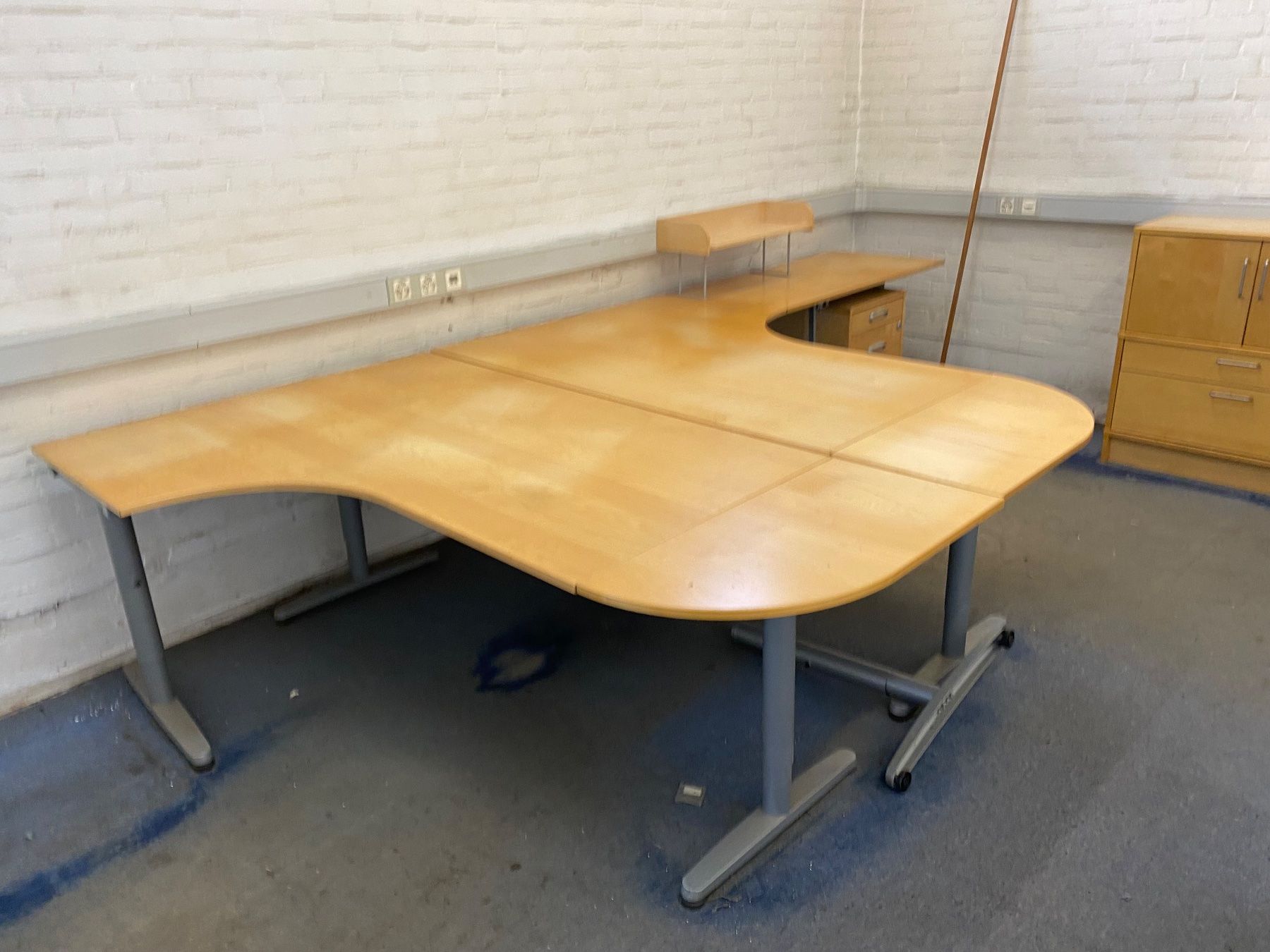 Tischset: Büromöbel zwei Arbeitsplätze – Gebraucht aus Döttingen von Alfi61