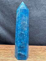 Blauer Apatit Obelisk, Turm, Spitze