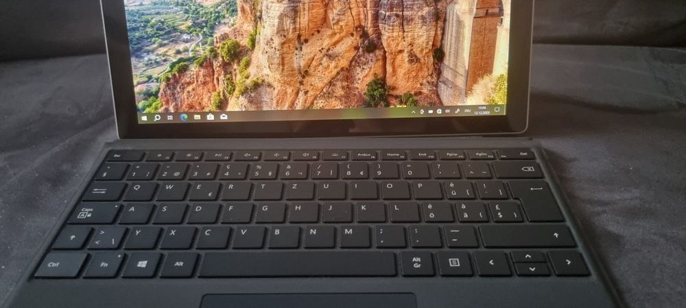Microsoft Tablet PC: Surface Pro – Usato da Frauenfeld venduto da nazanin 1