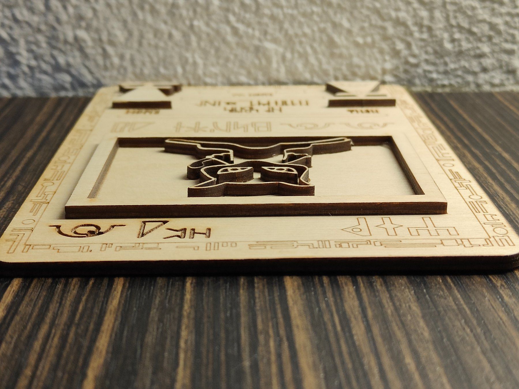 Pokémon Carte collezionabili: "Ancient Mew" Tablette en bois Pokémon – Nuovo e nell'imballaggio originale da Châtelaine venduto da Chompis 2