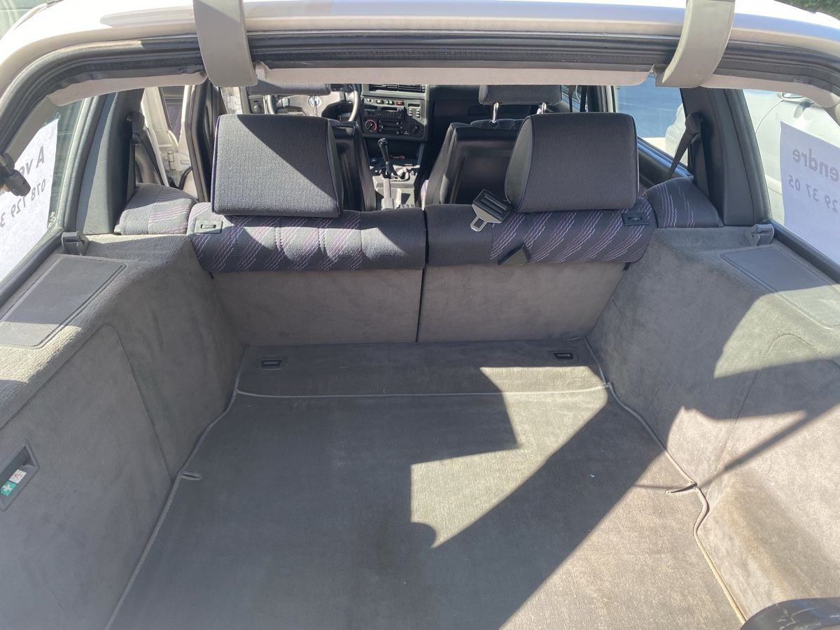 BMW Autos: BMW E30 325 IX Touring  – Gebraucht aus Sierre von GML 3