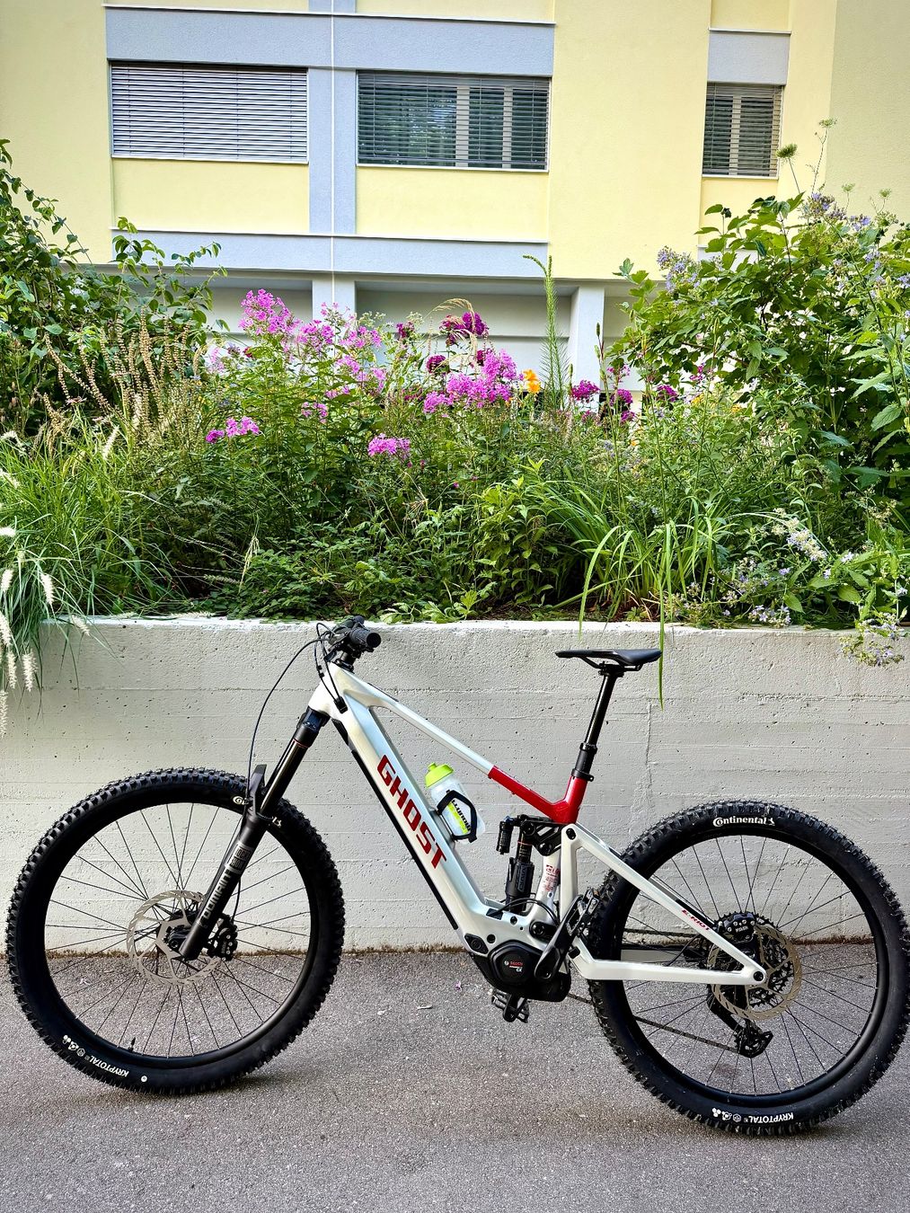 Ghost Biciclette: Ghost E-RIOT CF Advanced 2026 NEU 800 Wh Carbon – Usato da Baar venduto da Elizabeth_21