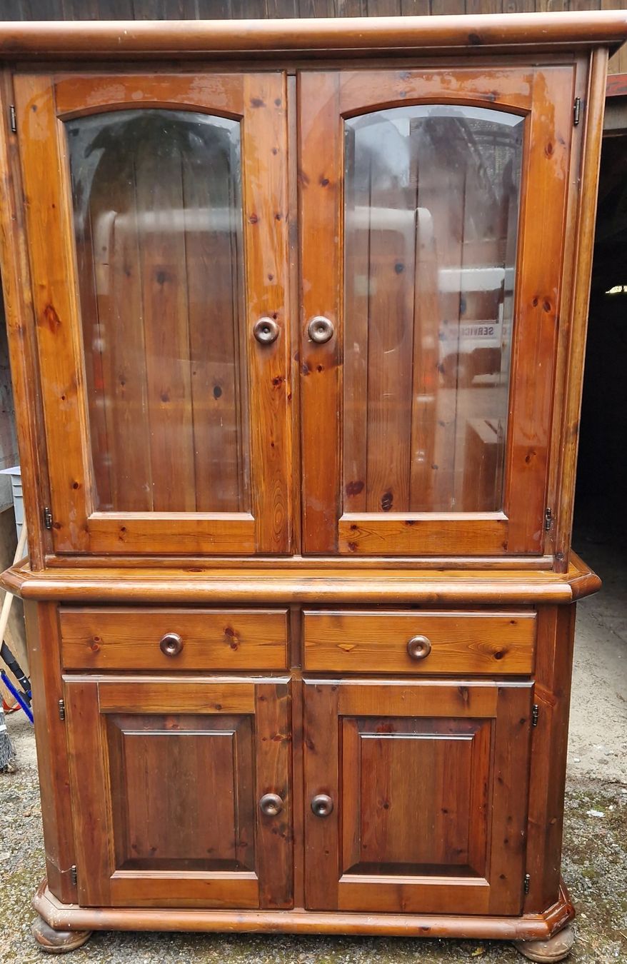 Pfister Credenze: Buffet - Vaisselier – Usato da Courgenay venduto da infoboeuf