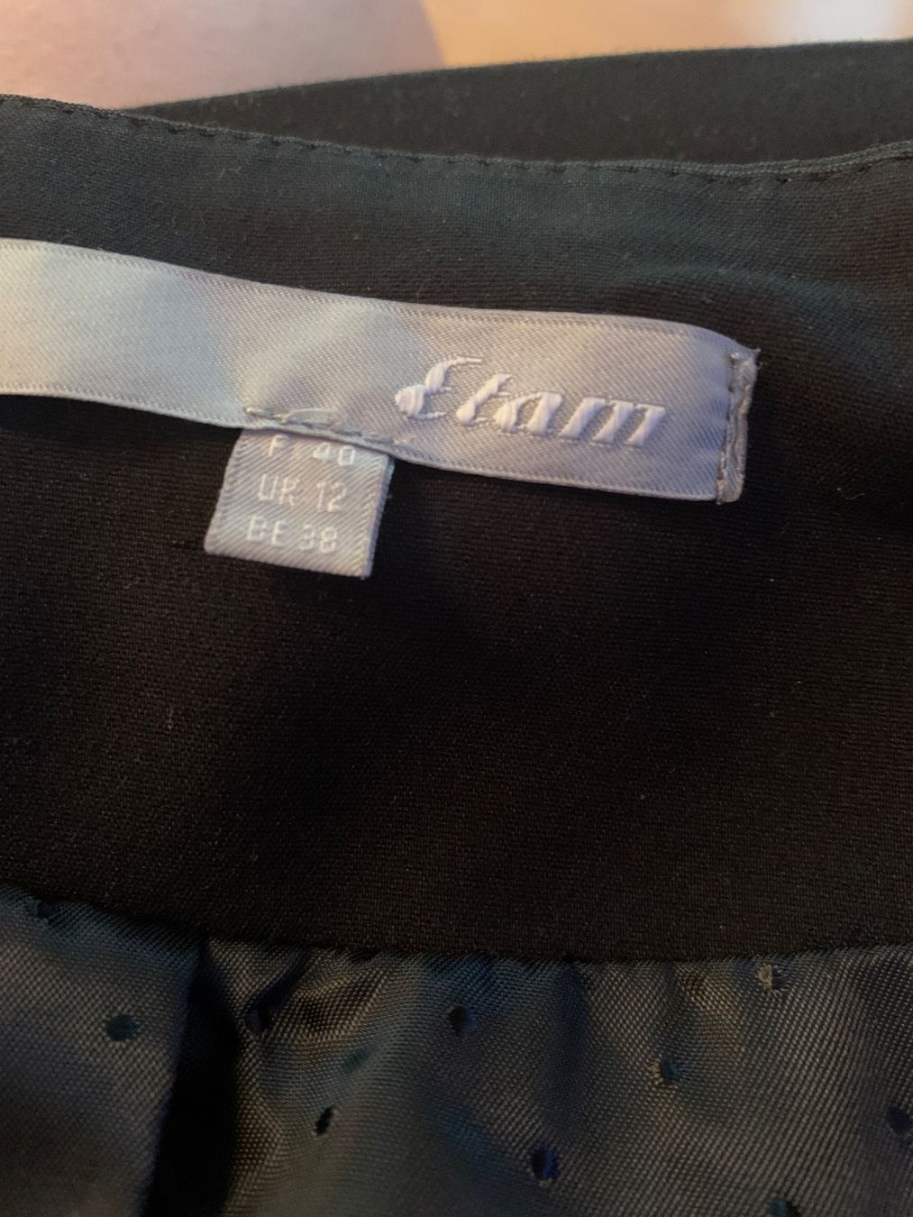 Etam Jacken: Joli blazer noir Etam taille 38 EUR – Gebraucht aus MEYRIN von Gwendo10 2