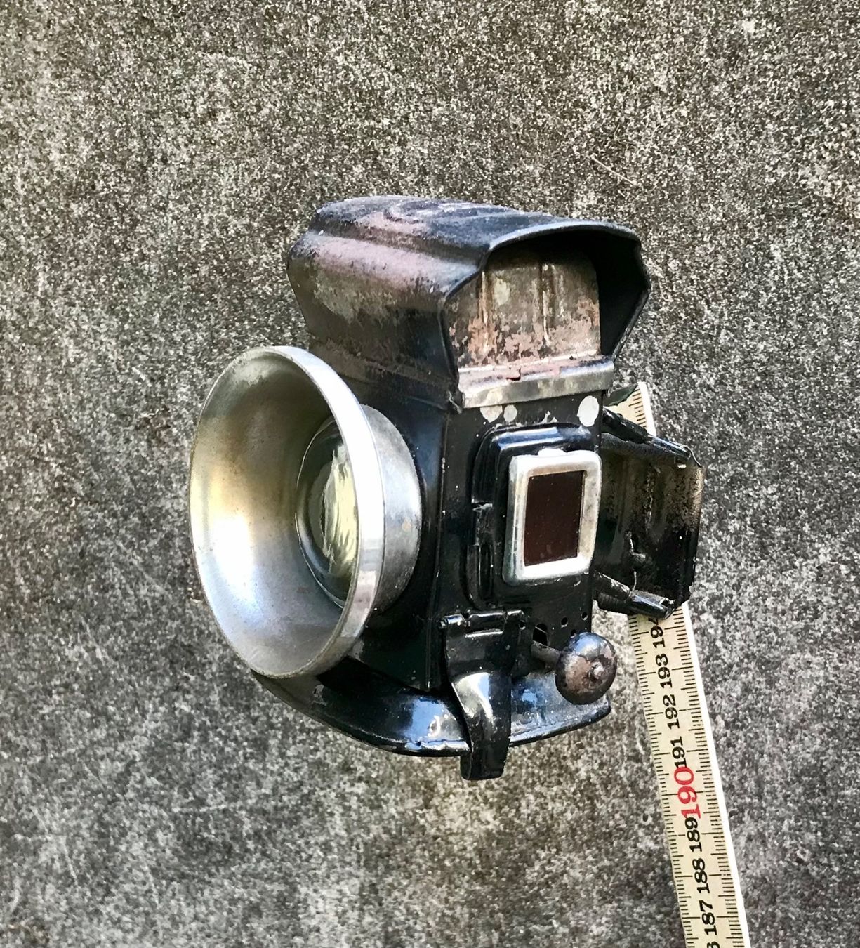 Lampade: Antike Velo Petroleum Lampe – Usato da Basel venduto da nostanz