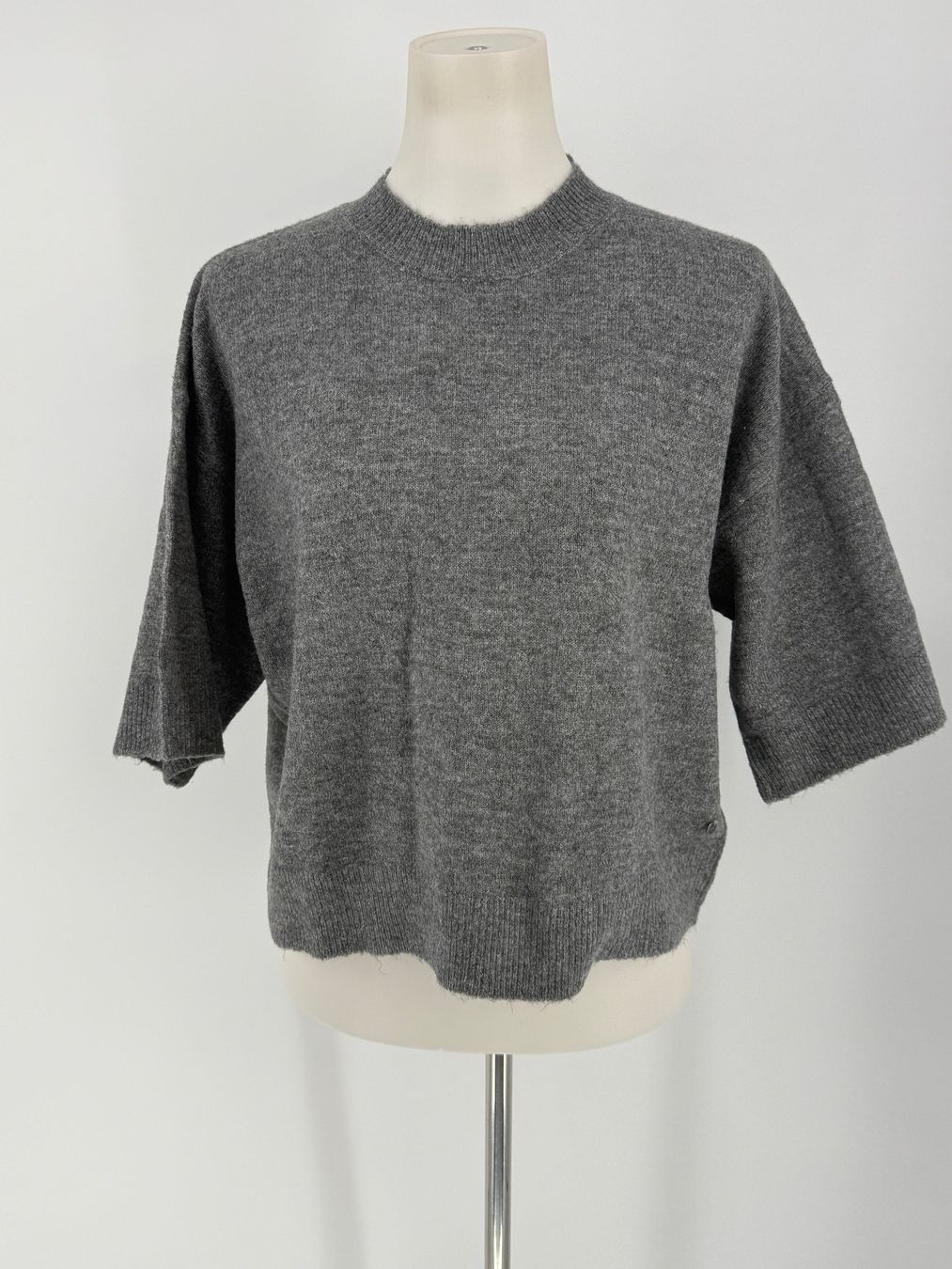 Maglioni & Felpe: Kurzarm Pullover Gr. XL von Famous – Usato da Auenstein venduto da moin.