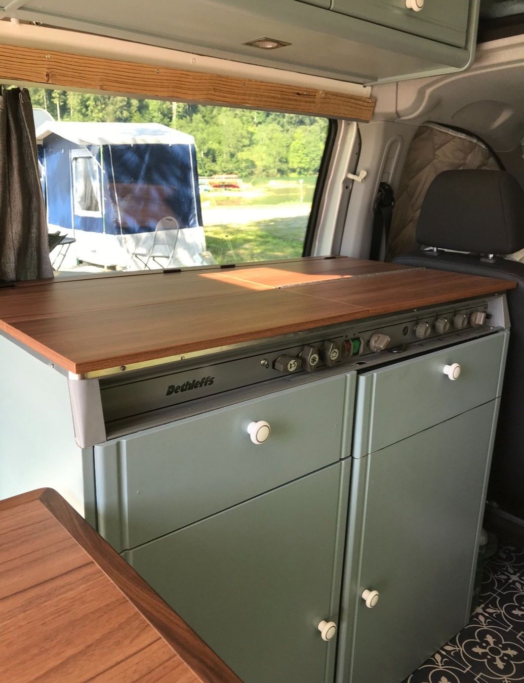Mercedes-Benz Camping Fahrzeuge: Liebevoll ausgebauter Mercedes-Benz Vito 113 CDI Campingbus – Gebraucht aus Ruswil von Schumi1965 4