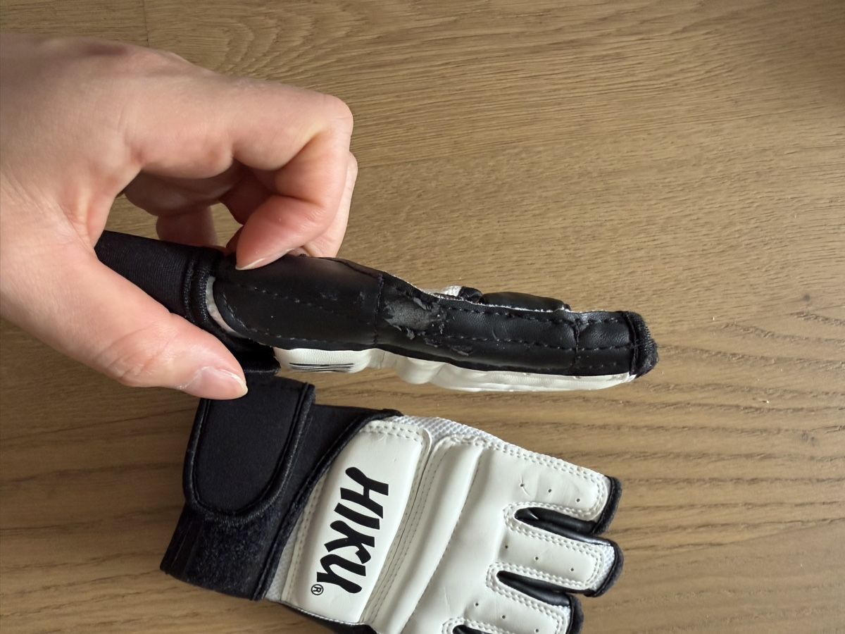 Guanti & manicotti: Hiku gloves for kickboxing – Usato da Olten venduto da Solongoo 1