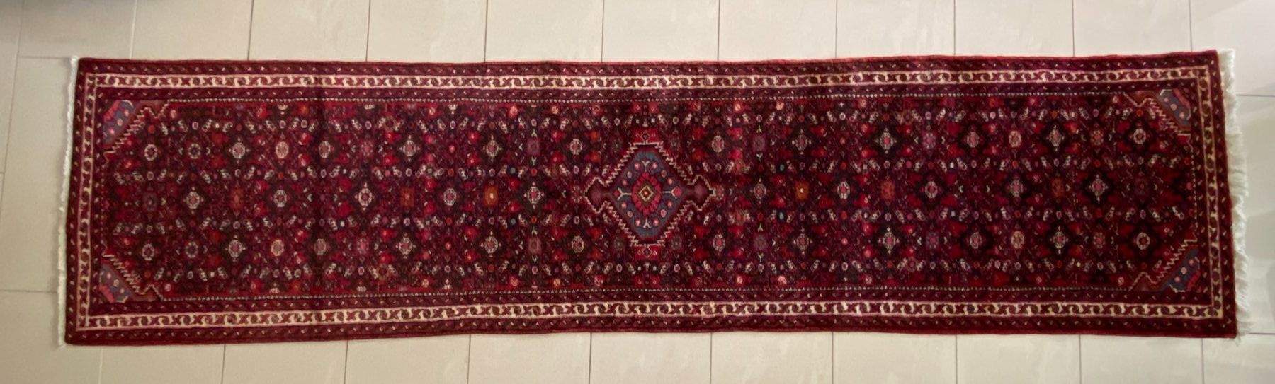 Teppiche: Teppich - sehr schöner Läufer – Gebraucht aus Oberwil BL von Lepidolith