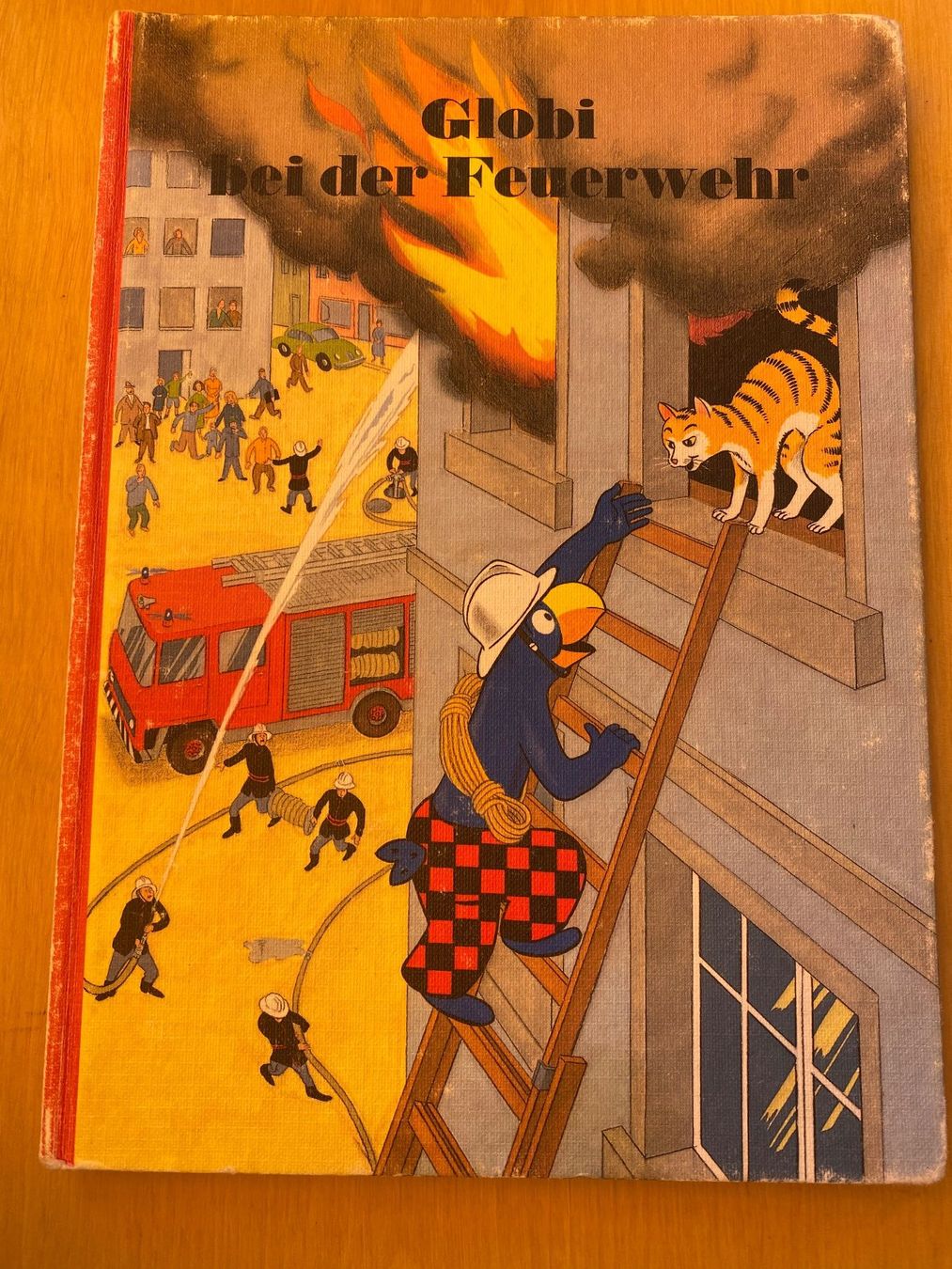 Libri: Globi bei der Feuerwehr. 1985 – Usato da Madetswil venduto da Belka19