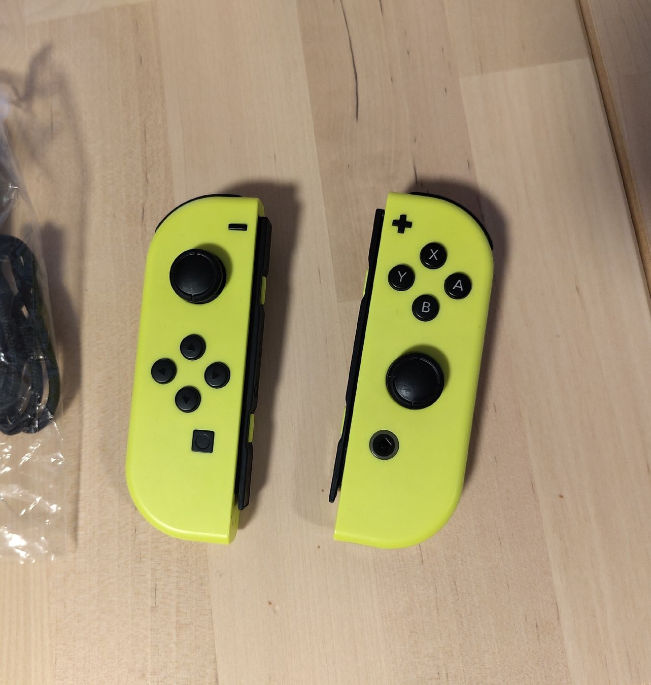Nintendo Controller: Paire Joy-Con Neon-Yellow – Usato da Pully venduto da max_t56z 2