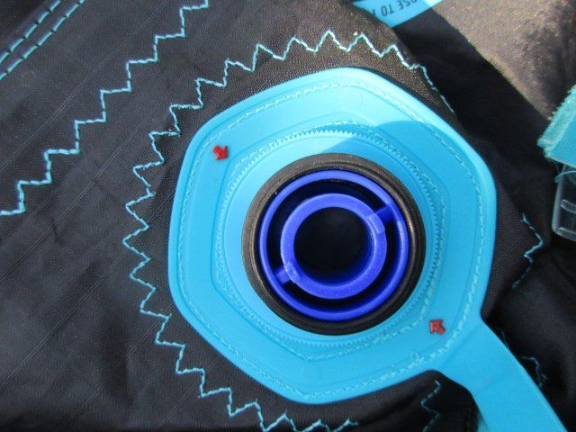 Surfen: Duotone Foil Wing Unit 4m2 – Gebraucht aus Ottikon von Locomotive01 4