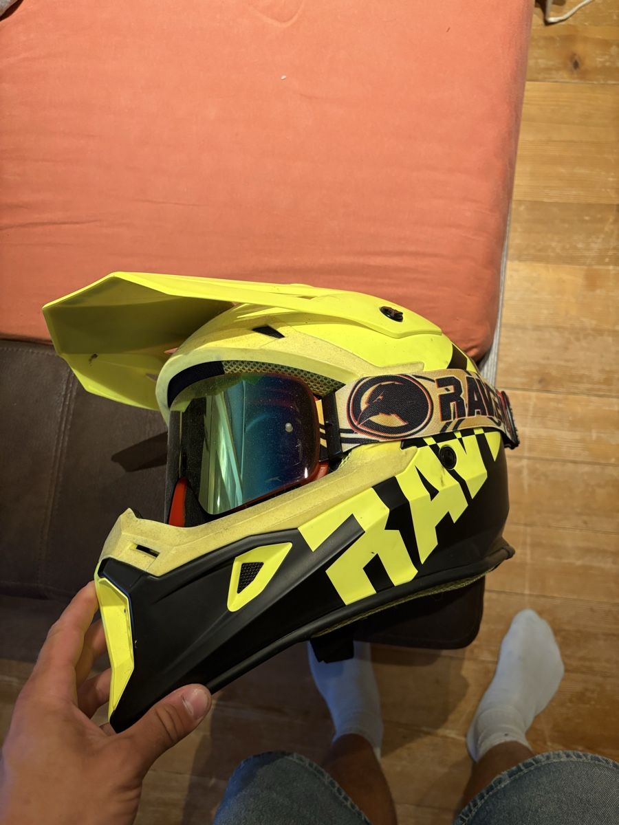 Helme & Visiere: Motocrosshelm mit Brille – Gebraucht aus Krattigen von Laur2019