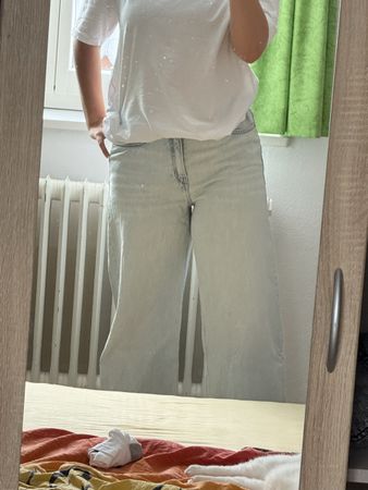 Qualitativ hochwertige hell gewaschene Jeans