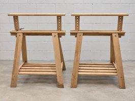 2 höhenverstellbare Holzböcke mit Ablage