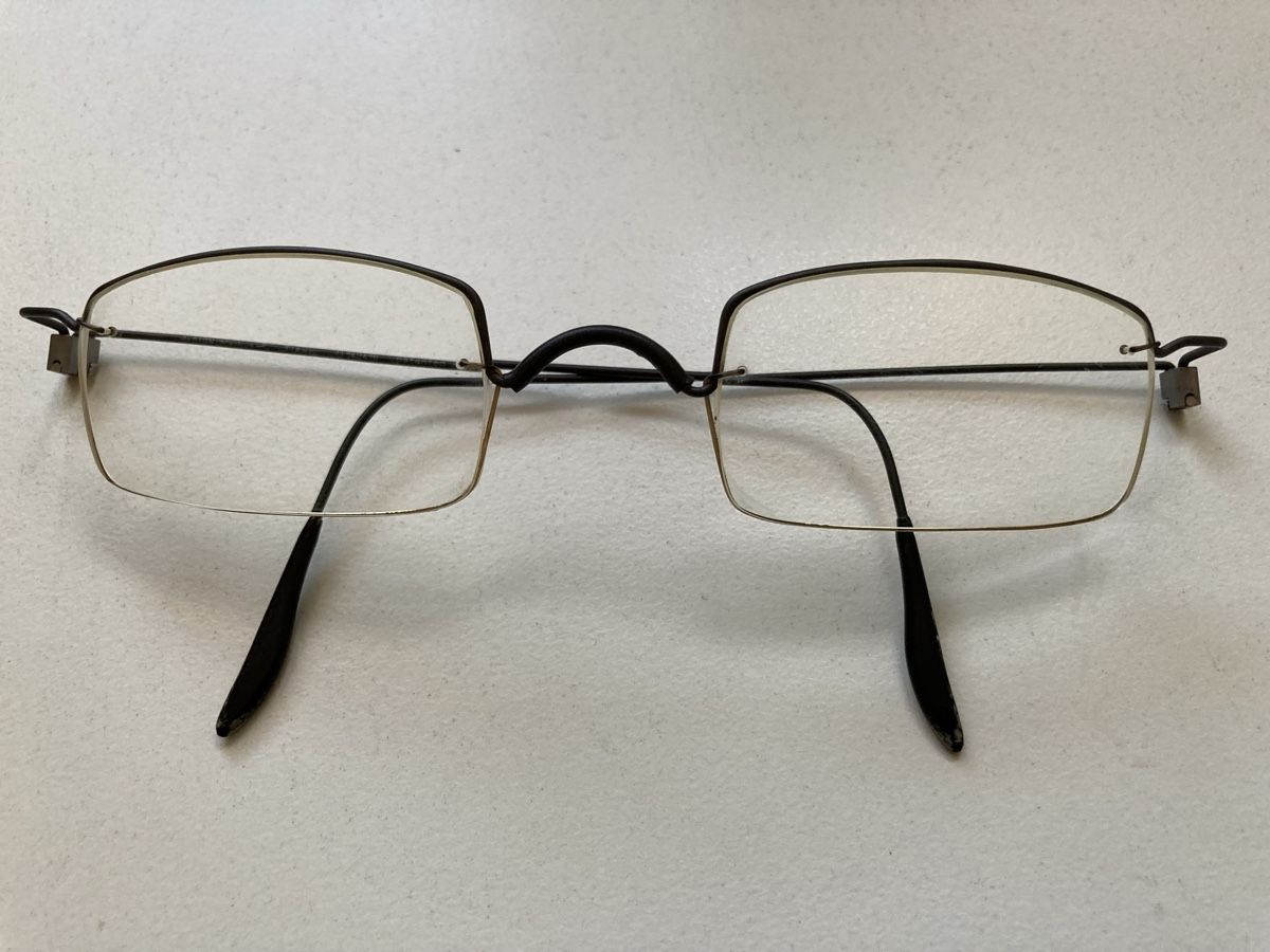 Brillen & Gläser: Brille Titangestell 13 cm – Gebraucht aus Zuchwil von Mauz2