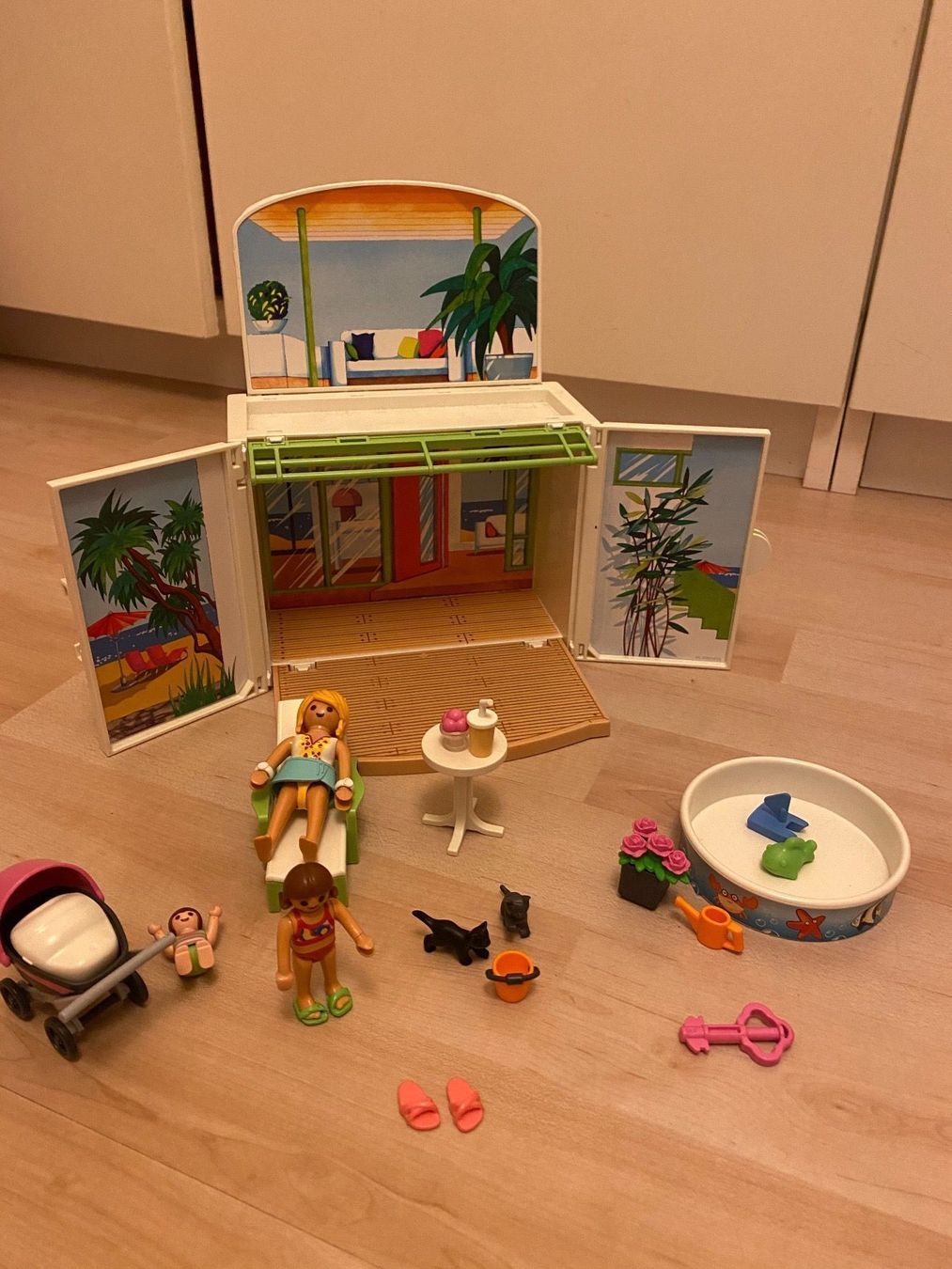 Playmobil Giocattoli: Aufklappbox  Sonnenterasse Playmobil – Usato da Dietlikon venduto da Ss11