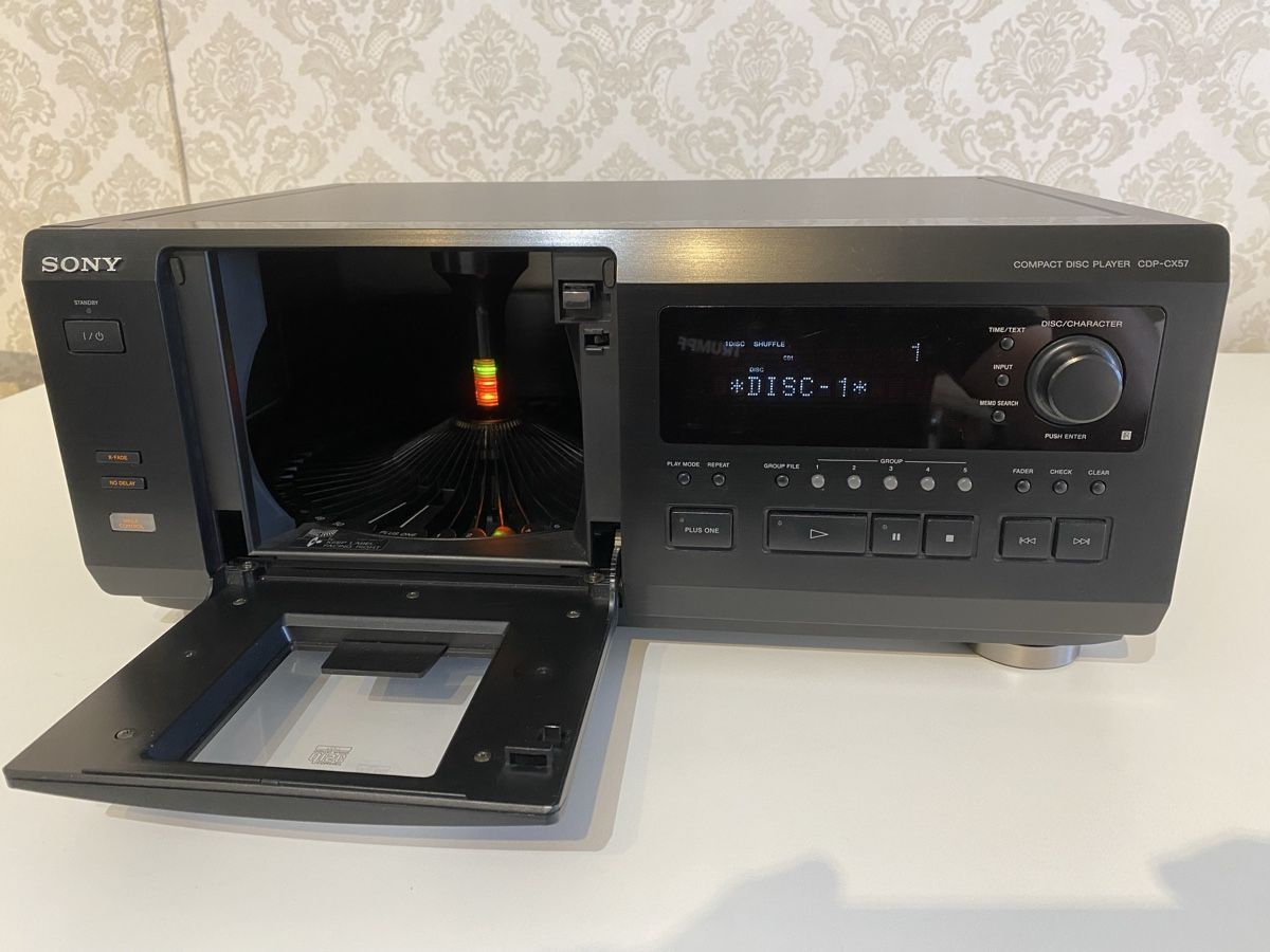 Sony Lettore multimediale & Streamer: Sony CDP-CX57  50+1 CD-Wechsler – Usato da Läufelfingen venduto da AppleVollgas 1