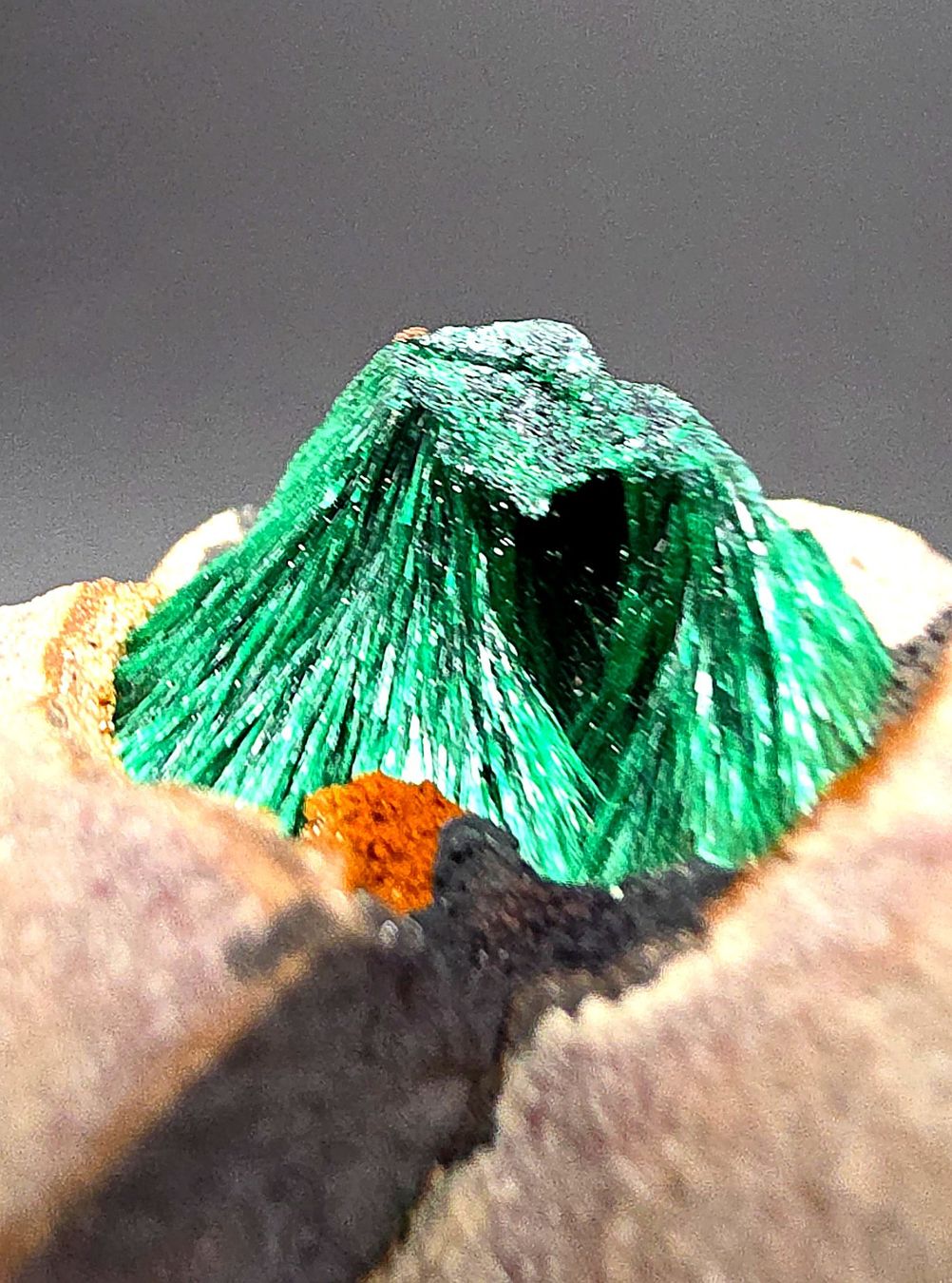 Minerali & Pietre curative: Fibrous Malachite on Matrix - Morocco – Usato da Figino venduto da minshop 8
