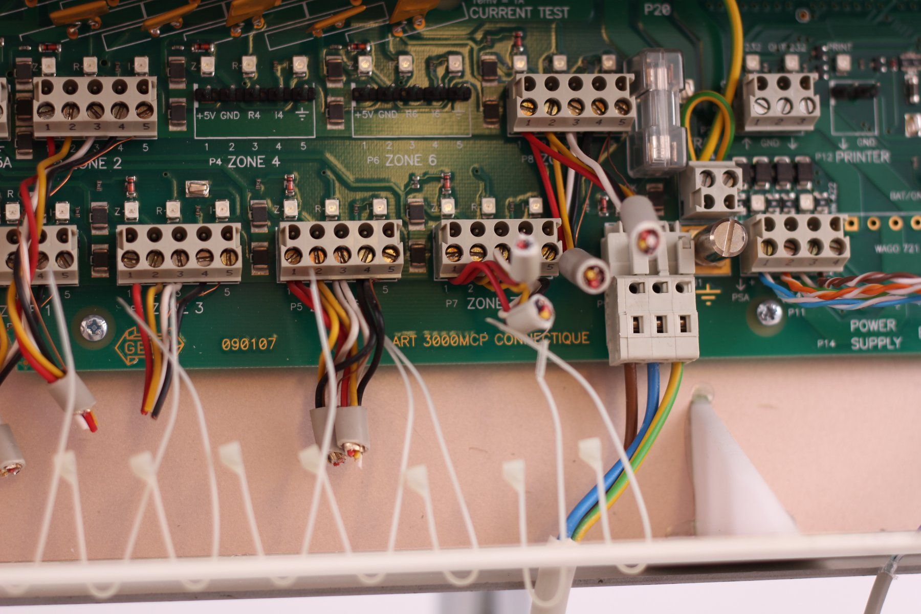 Elektronikbauteile: Schwesternruf GETS 3000 MCP mit ein paar Aktoren – Gebraucht aus Winterthur von Hint17 4