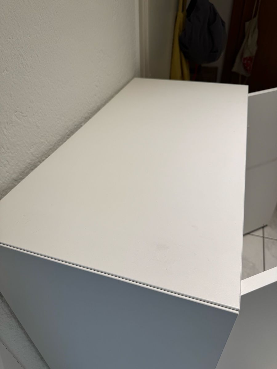 Cassettiere: IKEA EKET Regal mit Türen – Usato da Rotkreuz venduto da luk_xrb2 4