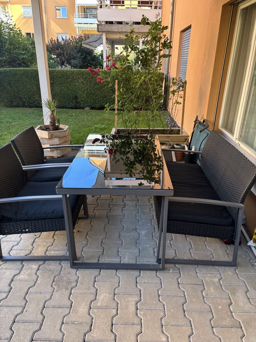 Set di tavolo e panche: Gartenmöbel-Set mit Tisch, 2 Stühlen & 2 Sitzbänken – Usato da Baar venduto da dom_vk8t 1