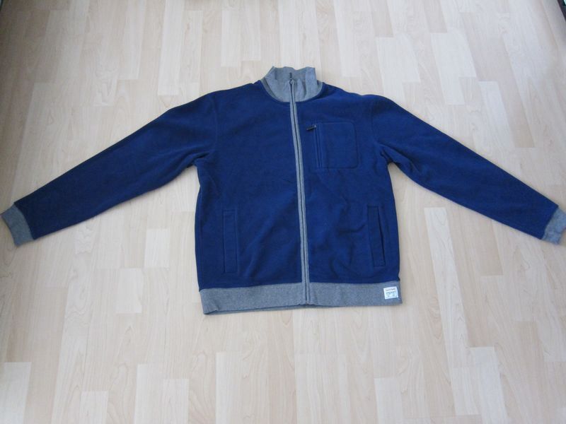 Esprit Vestes: Esprit Fleece Jacke Gr. Xl – Neuf avec emballage d'origine à Sachseln par Palur 1