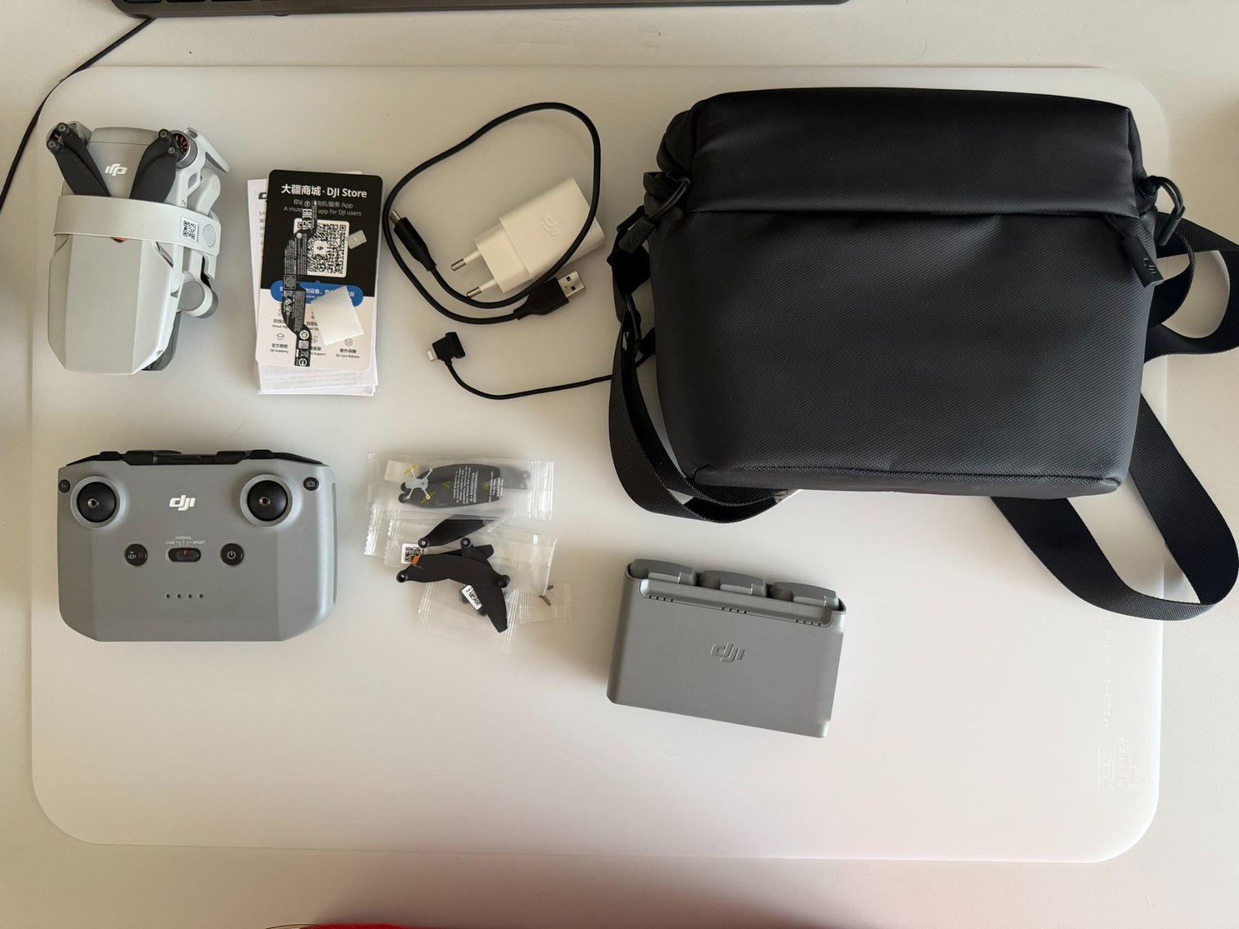 DJI RC Modellbau: DJI Mini 2 Fly More Combo – Gebraucht aus Aarau von basile_r