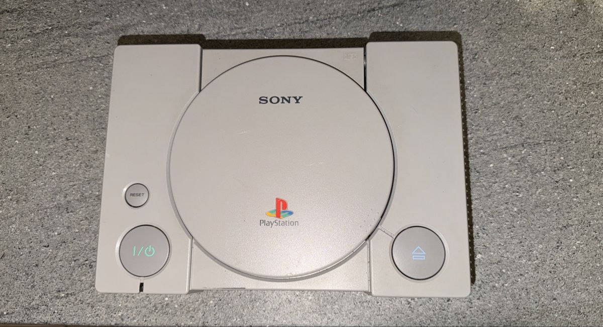 Sony Konsolen: PlayStation 1 – Gebraucht aus Giubiasco von th1_g22b