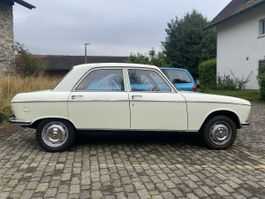 Klassischer Peugeot 204, alle Unterlagen vorhanden