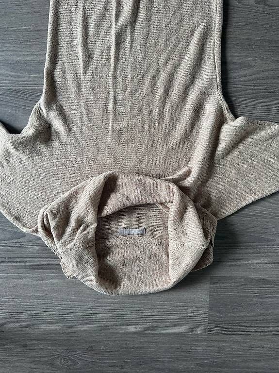 Kleider: Robe pull beige à col roulé et manches courtes – Gebraucht aus Plan-les-ouates von Jordane.S 1