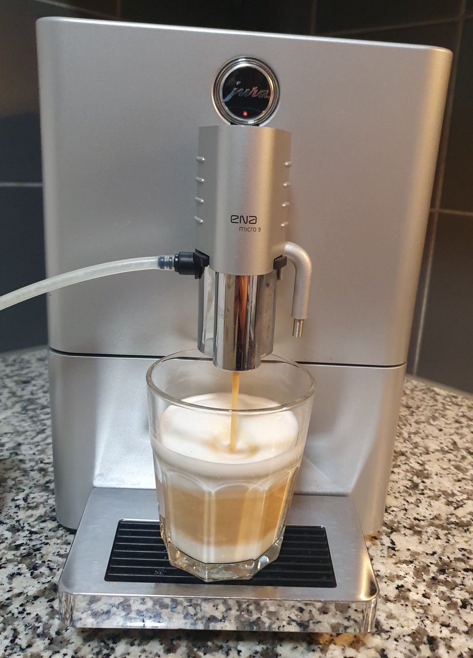Jura Kaffeemaschinen & Espressomaschinen: Jura Kaffeemaschine ENA – Gebraucht aus Stansstad von Bambus24 4
