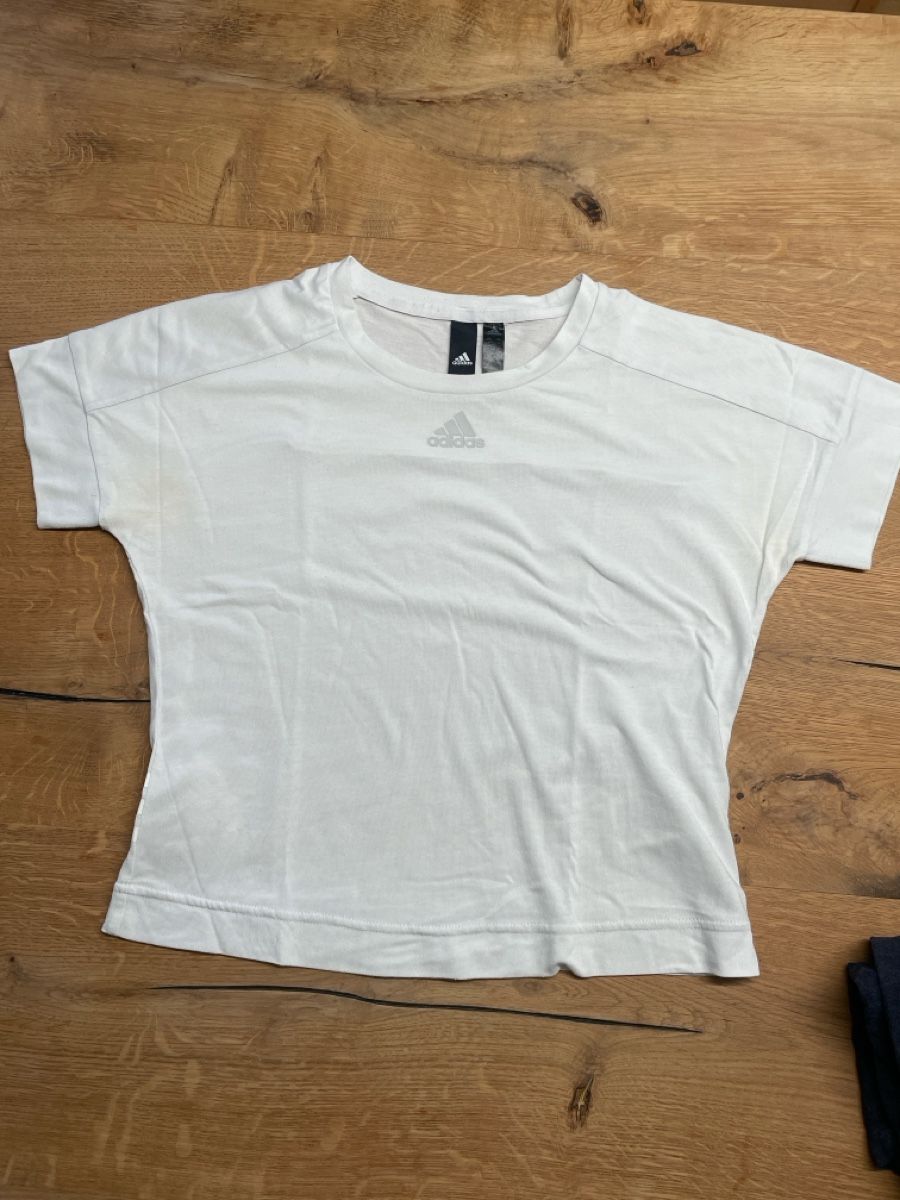 Adidas T-shirt: Adidas Shirt Grösse M – Usato da Thun venduto da nie_8v9b