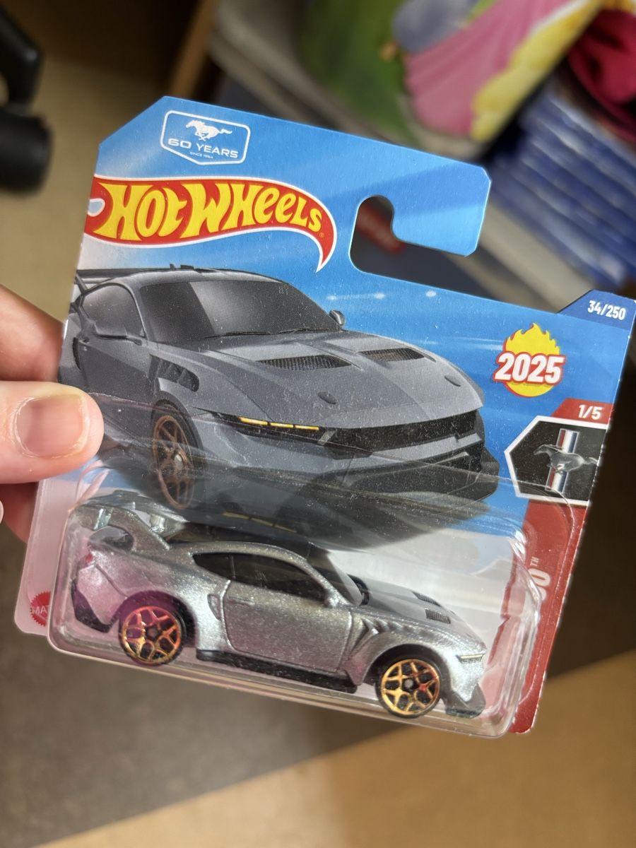 Hot Wheels Modellini d'auto: Modell autos (Hot Wheels)   – Nuovo e nell'imballaggio originale da Brüttisellen venduto da Sese_99 2