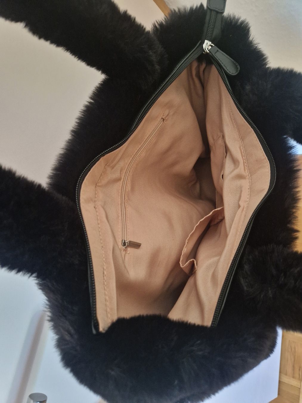 Borse da donna: sac a main en velours noir – Usato da Lausanne venduto da nay_km7s 1