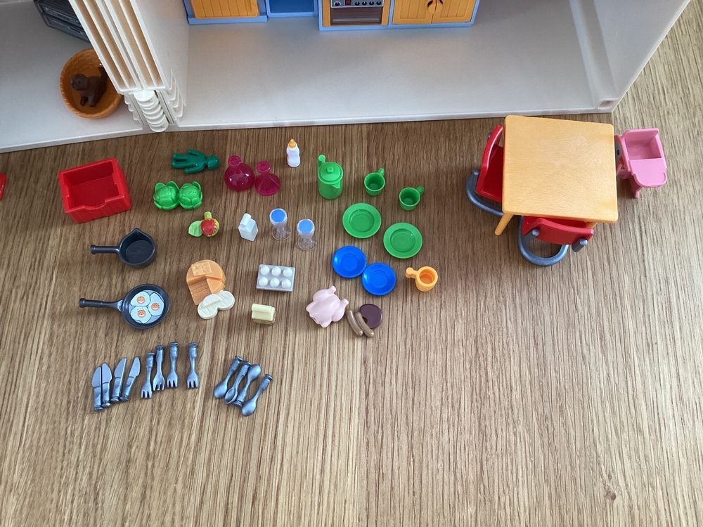  Playmobil Haus zum mitnehmen (Gebraucht) in Emmenbrücke für CHF 20 